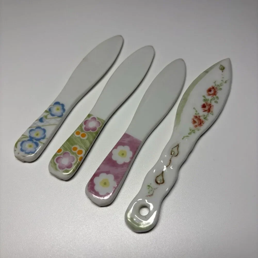 Floral Porcelain Cheese Or Butter Spreaders Knives Set Of 4 Antique Vintage